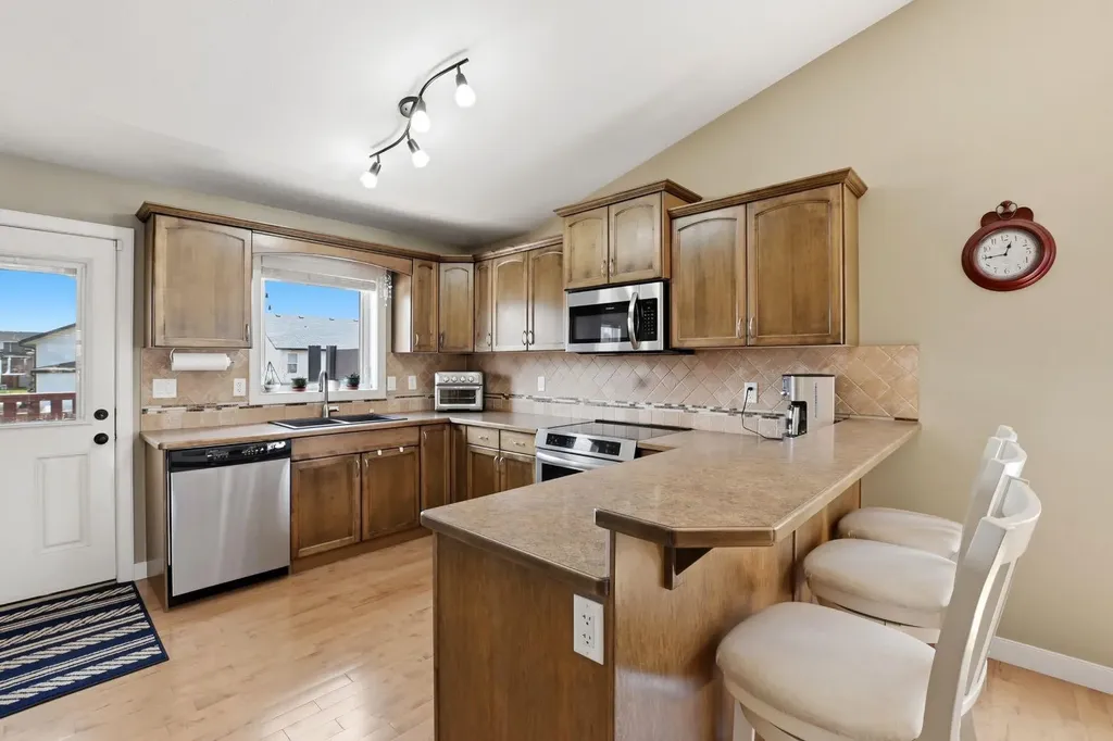 114 Stephenson Crescent Red Deer AB T4R 0L6