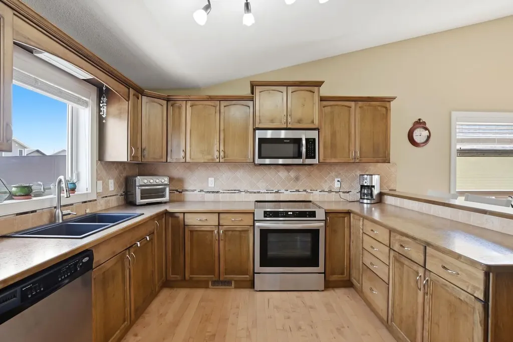 114 Stephenson Crescent Red Deer AB T4R 0L6