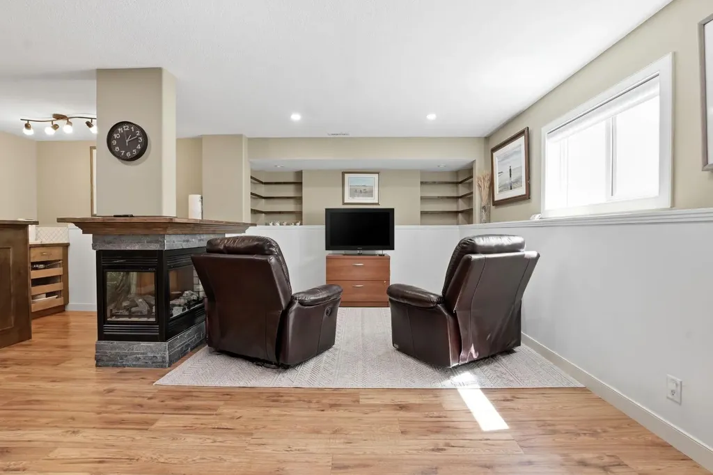 114 Stephenson Crescent Red Deer AB T4R 0L6