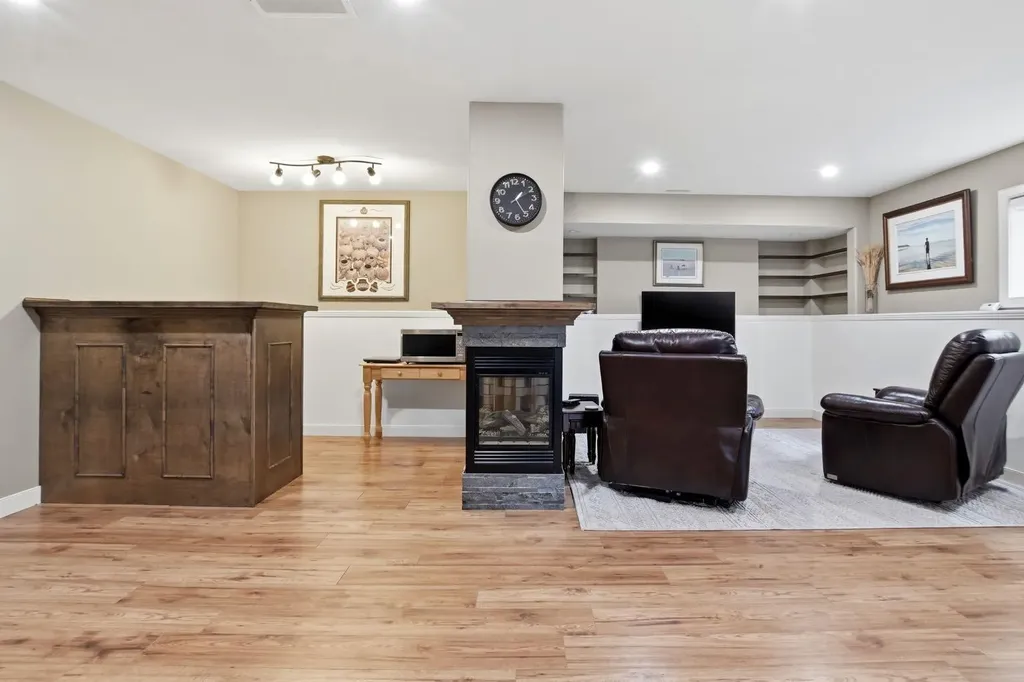 114 Stephenson Crescent Red Deer AB T4R 0L6