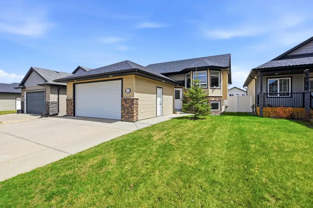114 Stephenson Crescent Red Deer AB T4R 0L6