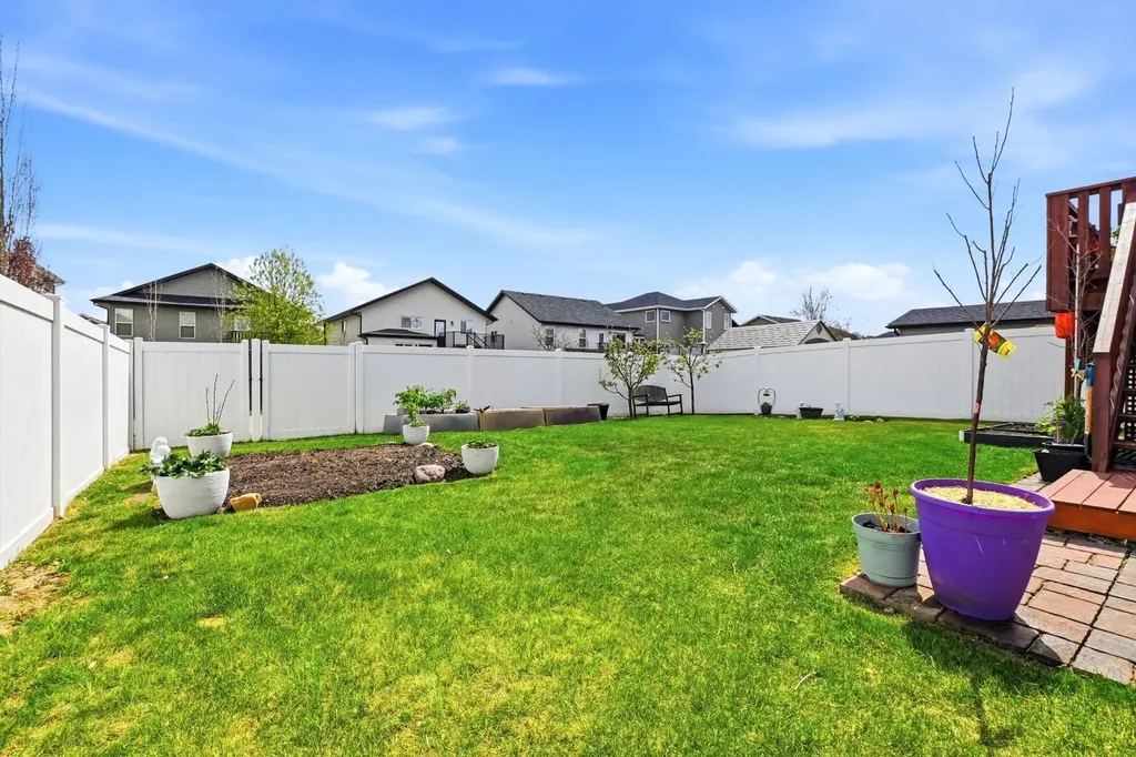 114 Stephenson Crescent Red Deer AB T4R 0L6