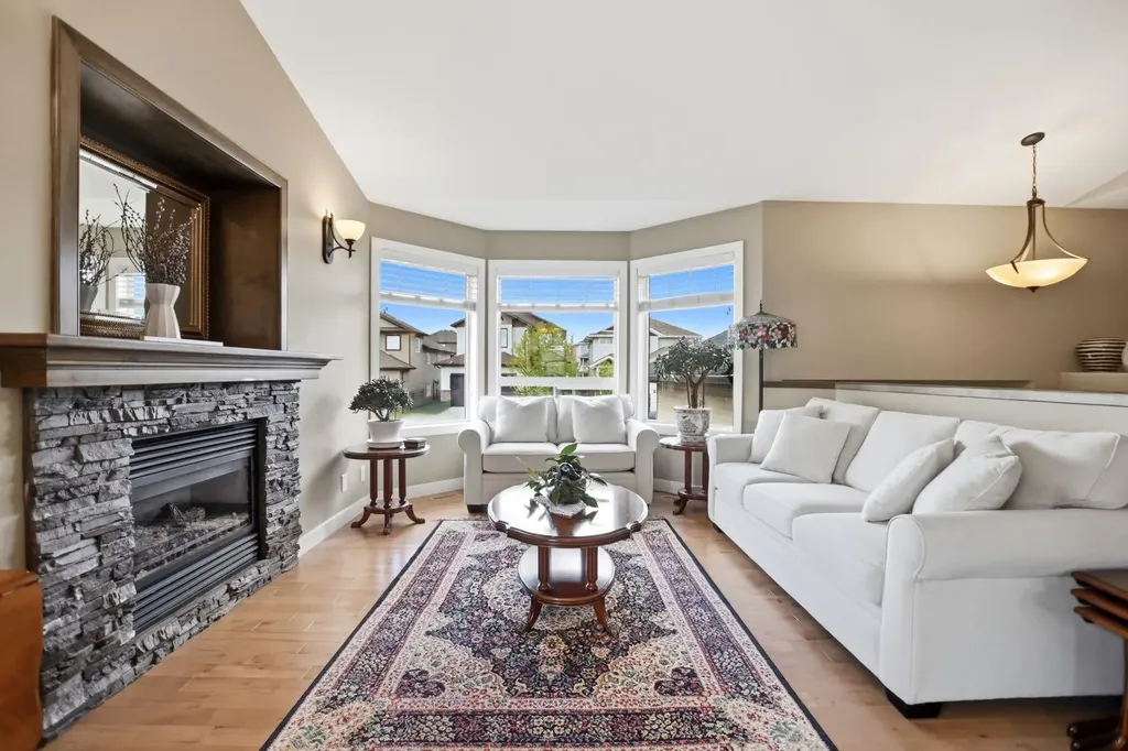 114 Stephenson Crescent Red Deer AB T4R 0L6