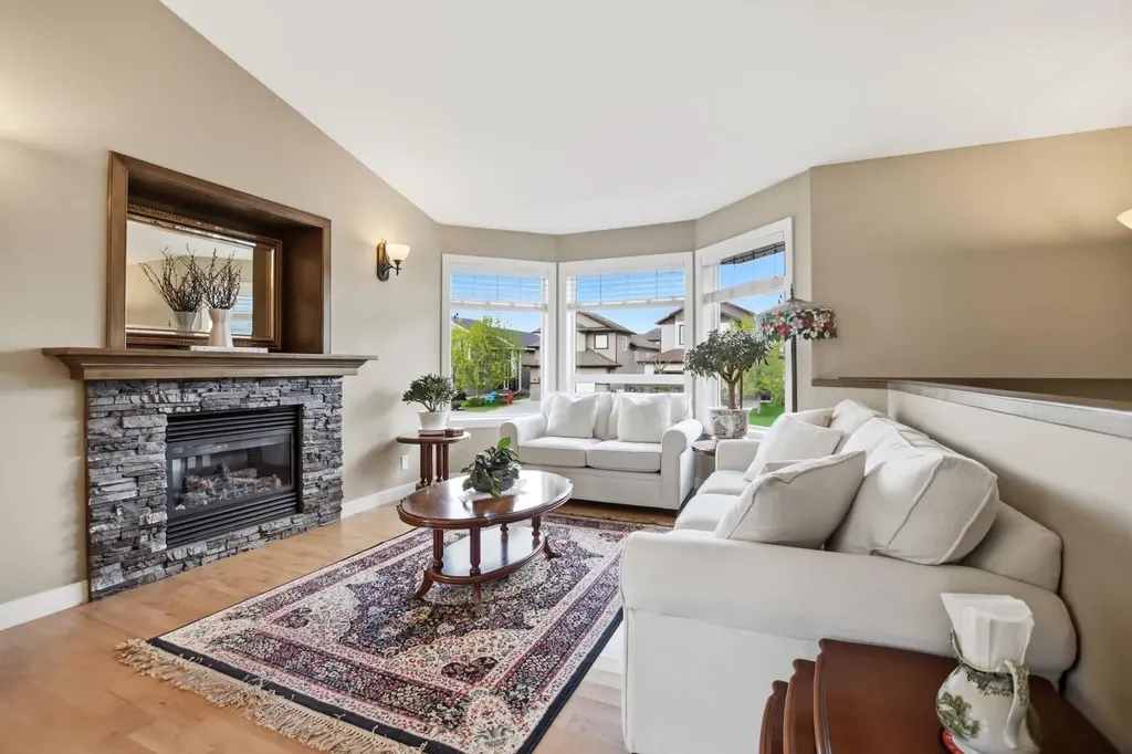 114 Stephenson Crescent Red Deer AB T4R 0L6