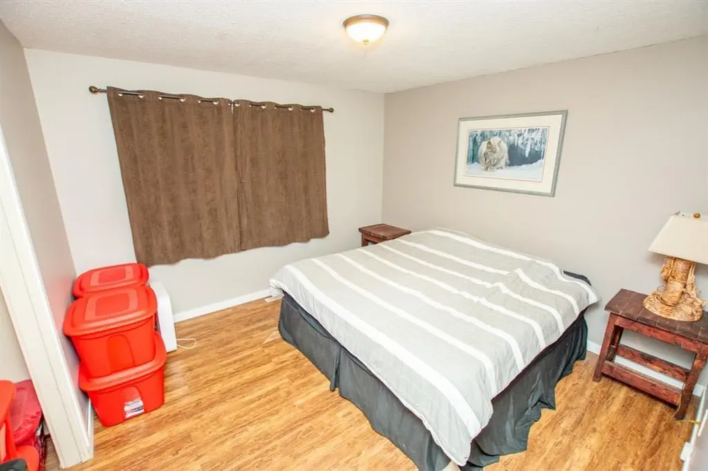 9321 101 Avenue Grande Prairie AB T8W 0W5