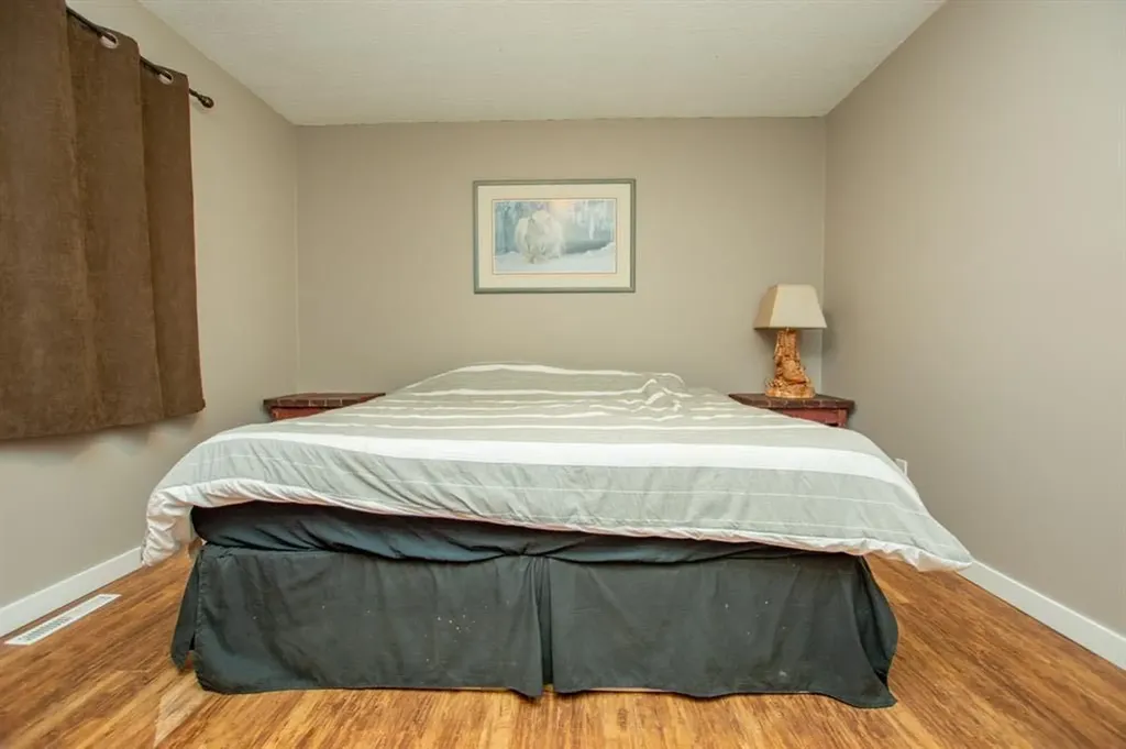 9321 101 Avenue Grande Prairie AB T8W 0W5
