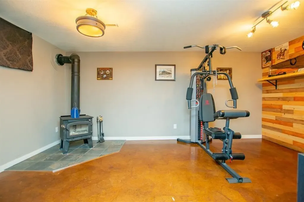 9321 101 Avenue Grande Prairie AB T8W 0W5