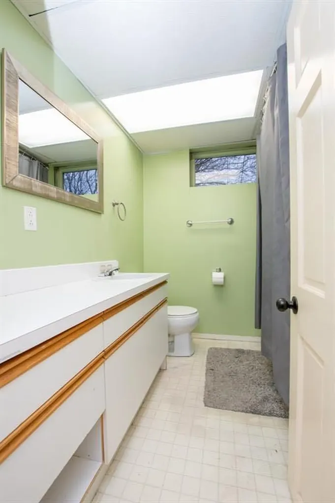 9321 101 Avenue Grande Prairie AB T8W 0W5