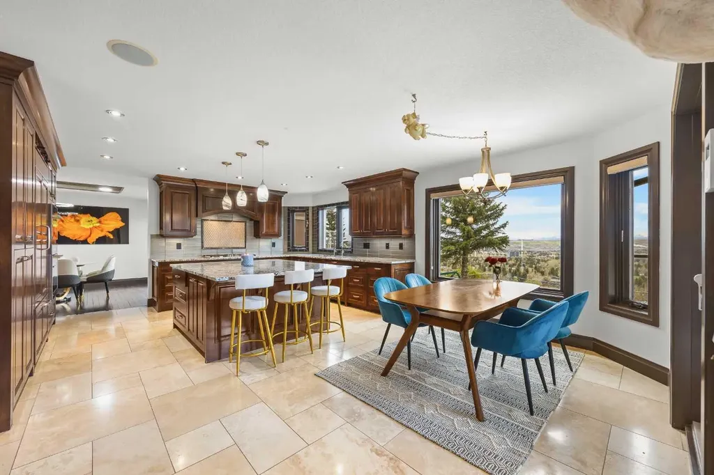 136 Edelweiss Drive NW Calgary AB T3A 3P6