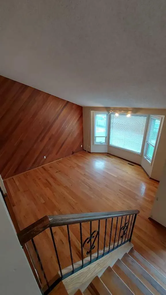 821 Whitemont Drive NE Calgary AB T1Y 3S6