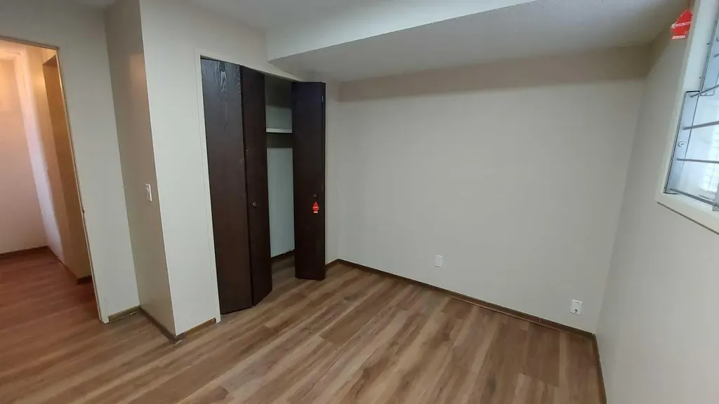 821 Whitemont Drive NE Calgary AB T1Y 3S6