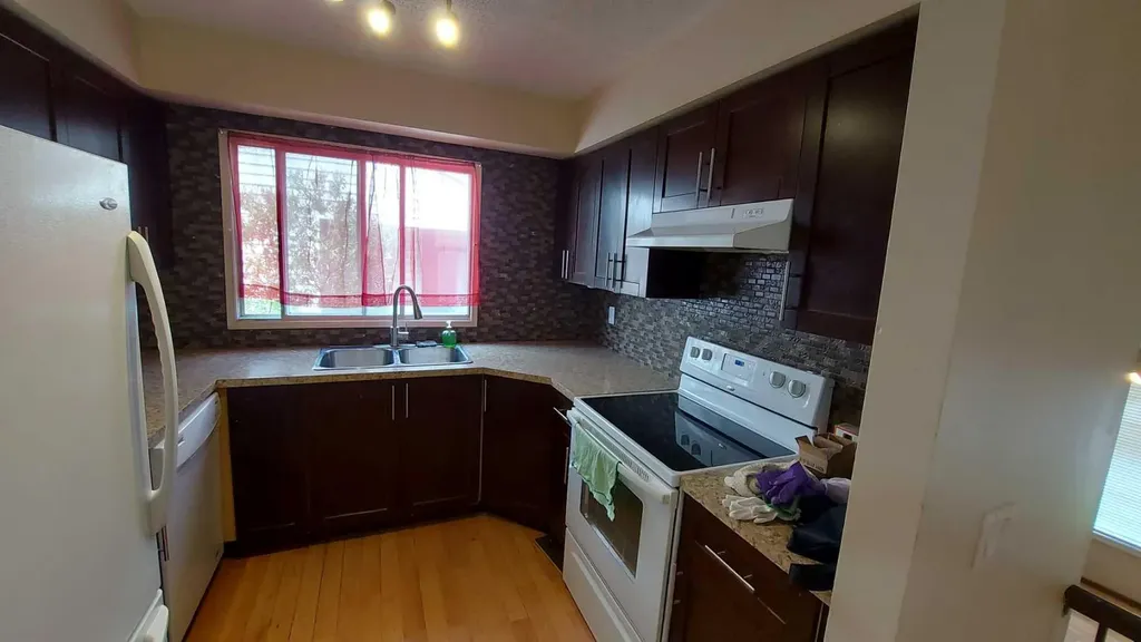 821 Whitemont Drive NE Calgary AB T1Y 3S6
