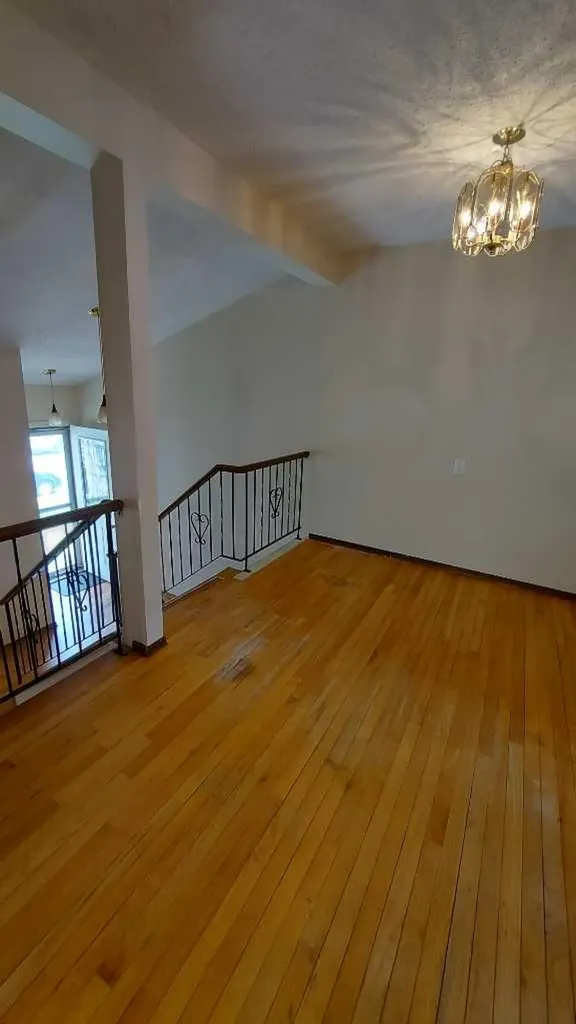 821 Whitemont Drive NE Calgary AB T1Y 3S6