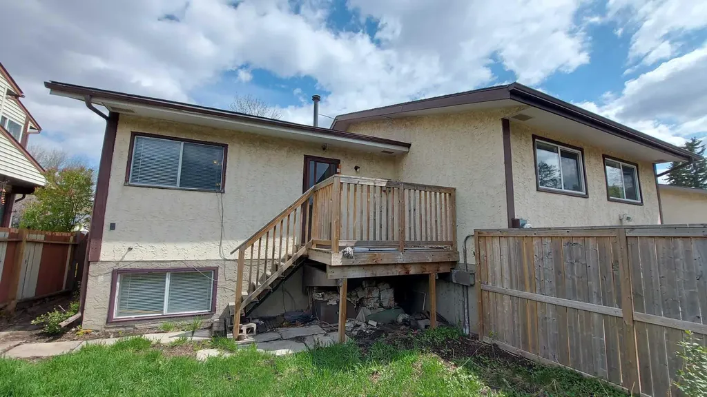 821 Whitemont Drive NE Calgary AB T1Y 3S6