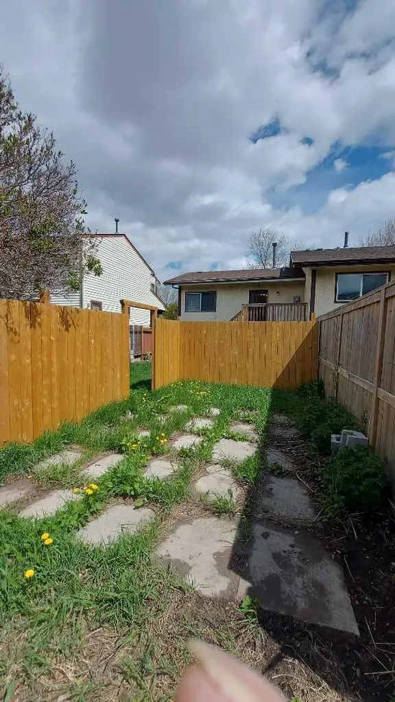 821 Whitemont Drive NE Calgary AB T1Y 3S6
