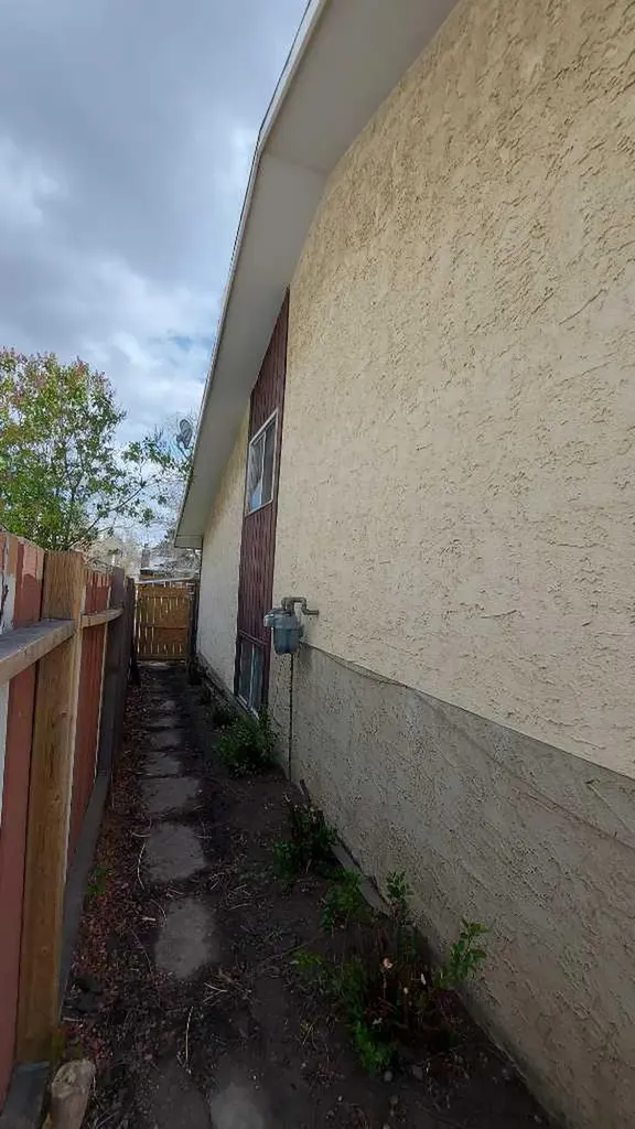 821 Whitemont Drive NE Calgary AB T1Y 3S6