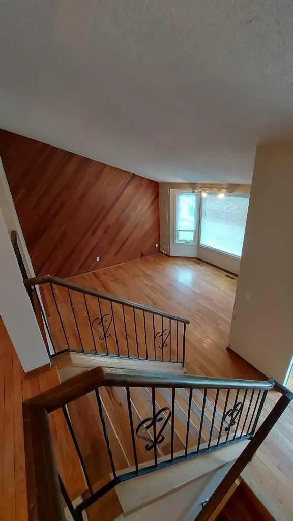 821 Whitemont Drive NE Calgary AB T1Y 3S6