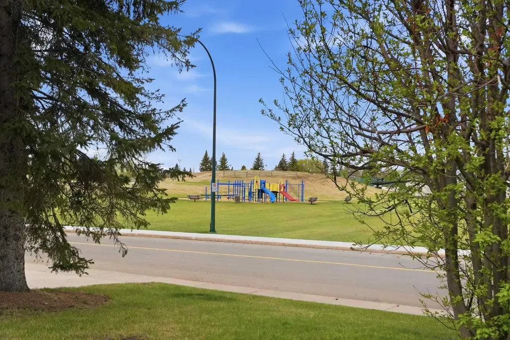 35 Ayers Avenue Red Deer AB T4S 1S5