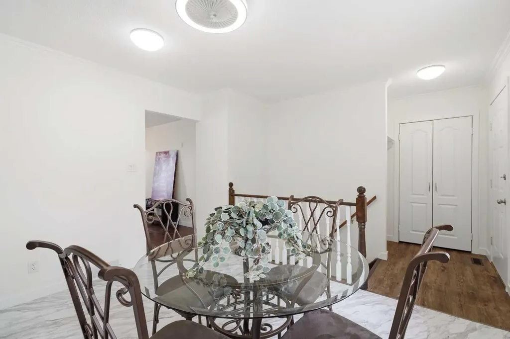 35 Ayers Avenue Red Deer AB T4S 1S5
