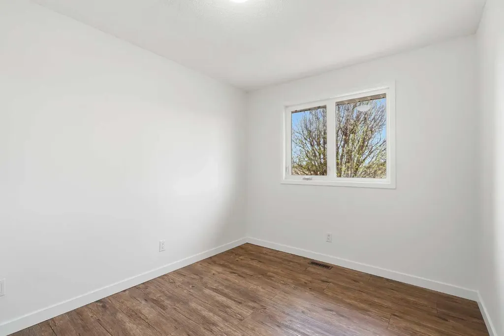 35 Ayers Avenue Red Deer AB T4S 1S5