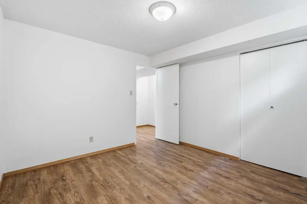 35 Ayers Avenue Red Deer AB T4S 1S5