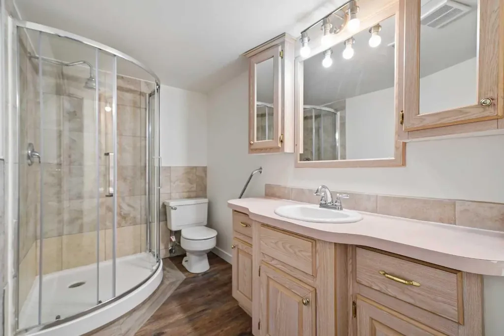 35 Ayers Avenue Red Deer AB T4S 1S5