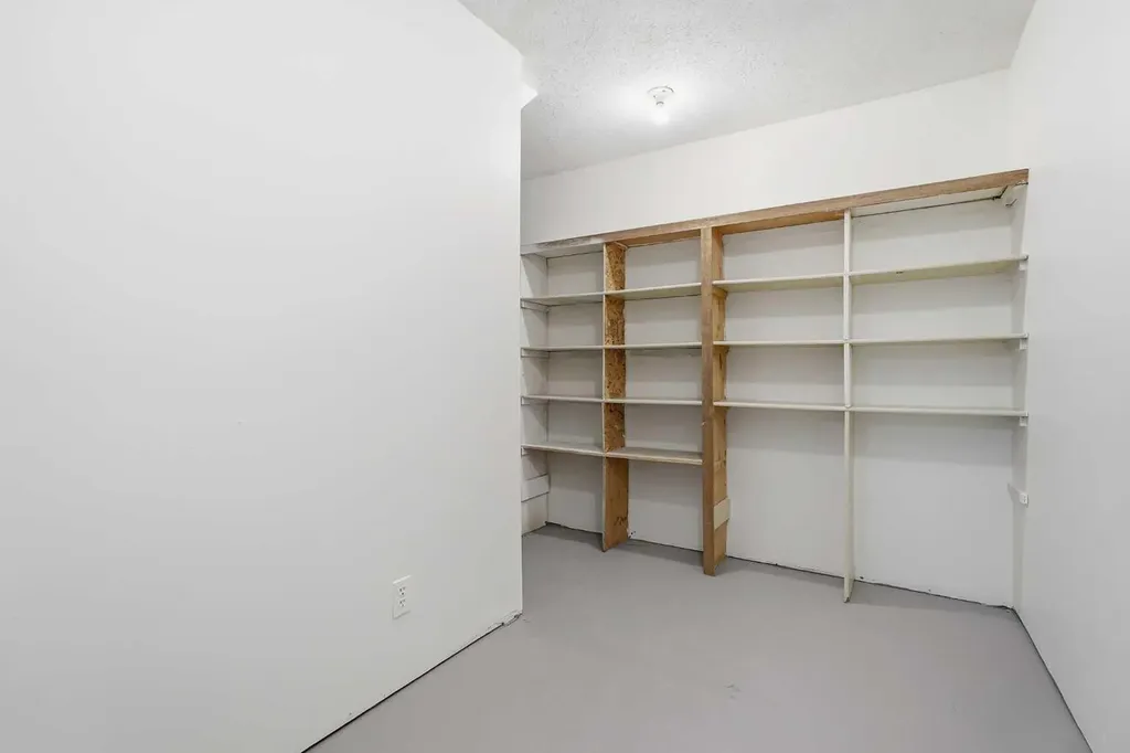 35 Ayers Avenue Red Deer AB T4S 1S5