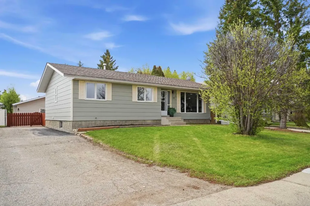 35 Ayers Avenue Red Deer AB T4S 1S5