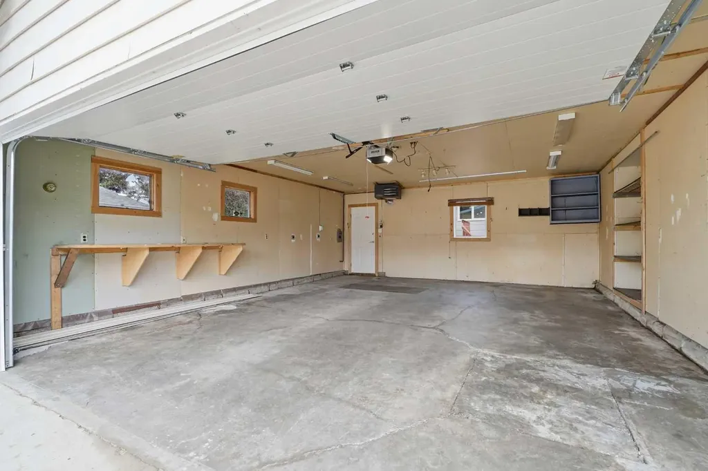 35 Ayers Avenue Red Deer AB T4S 1S5