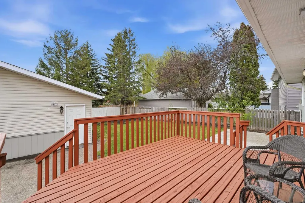 35 Ayers Avenue Red Deer AB T4S 1S5