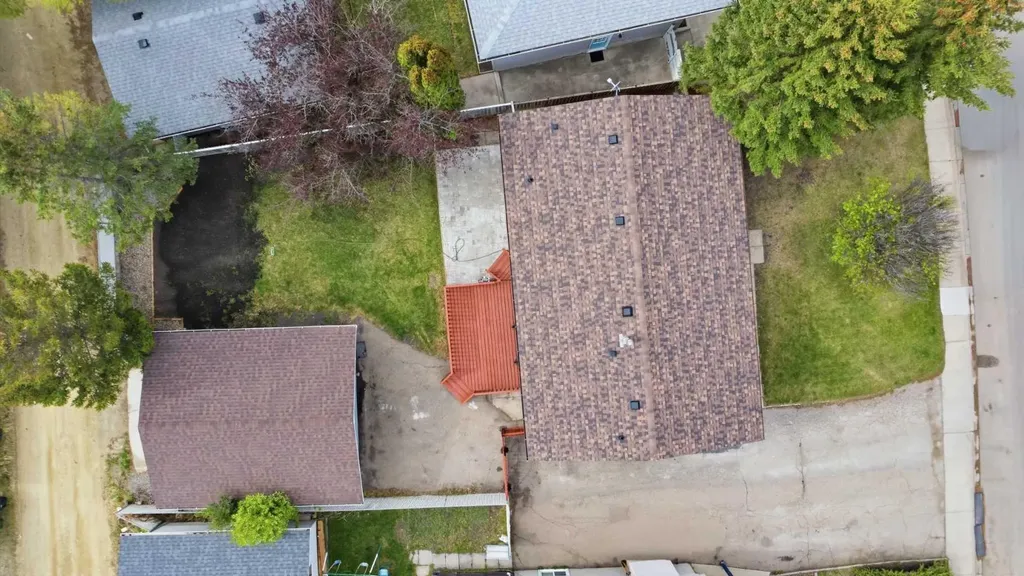 35 Ayers Avenue Red Deer AB T4S 1S5