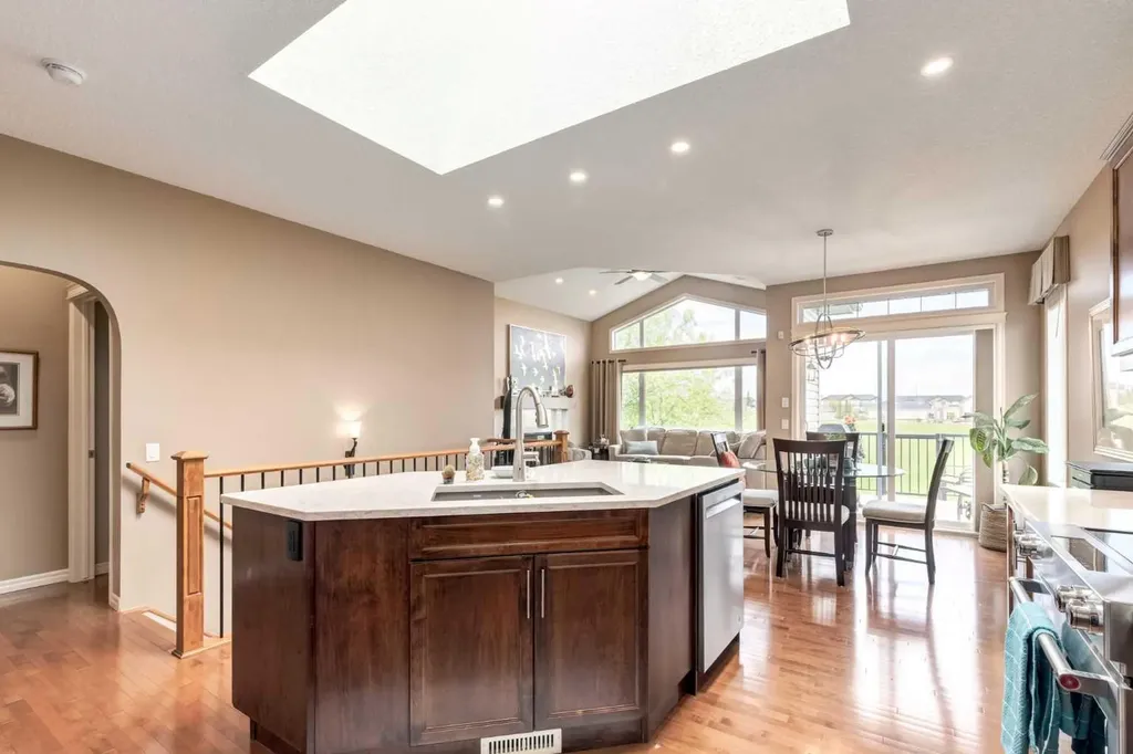 38 Kincora Terrace NW Calgary AB T3R 1M1