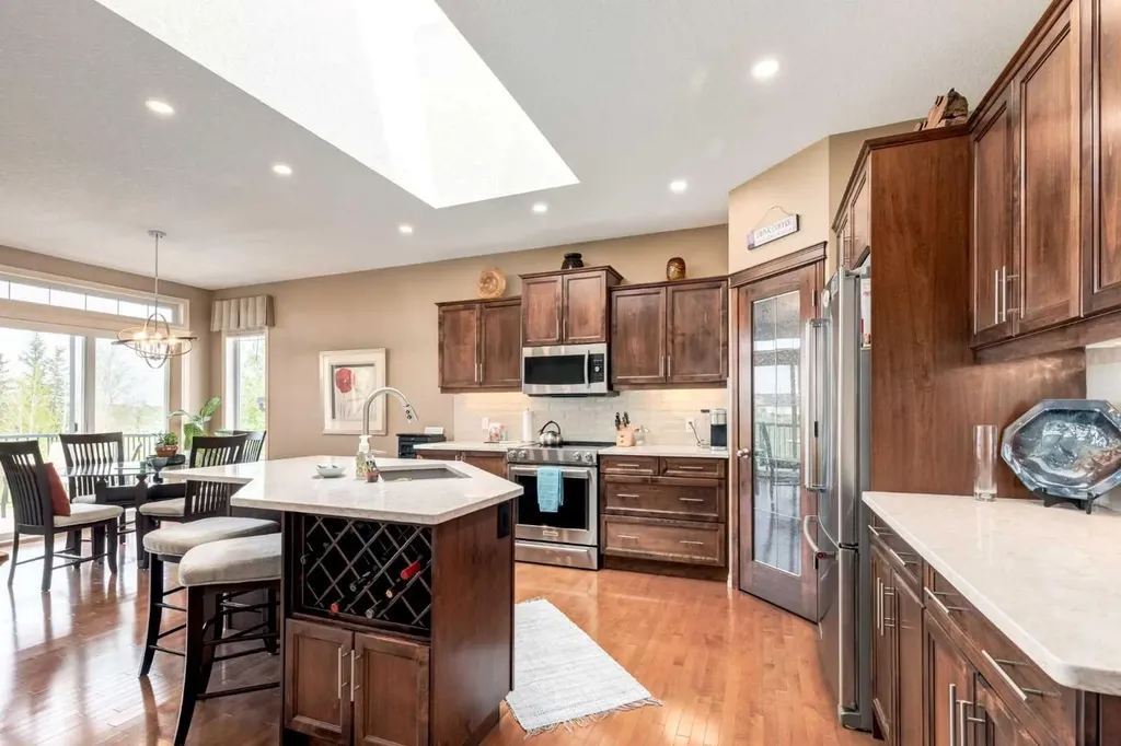 38 Kincora Terrace NW Calgary AB T3R 1M1