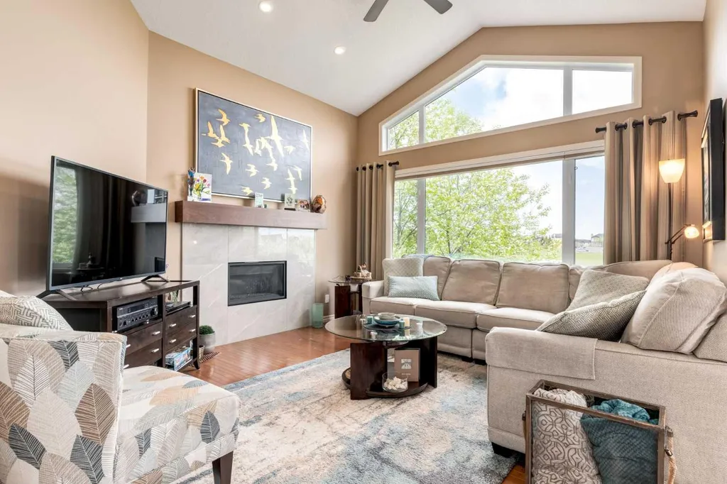38 Kincora Terrace NW Calgary AB T3R 1M1