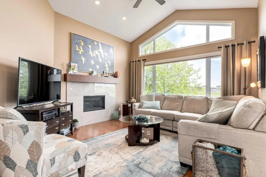 38 Kincora Terrace NW Calgary AB T3R 1M1
