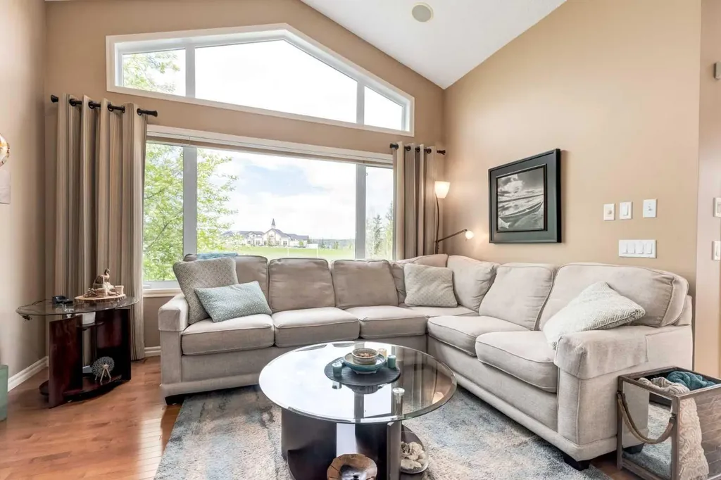 38 Kincora Terrace NW Calgary AB T3R 1M1