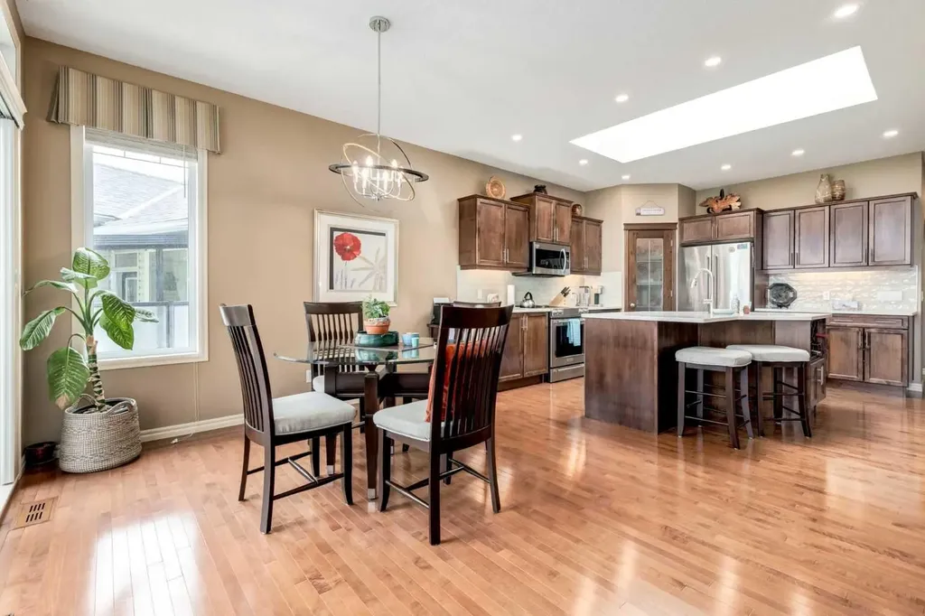 38 Kincora Terrace NW Calgary AB T3R 1M1