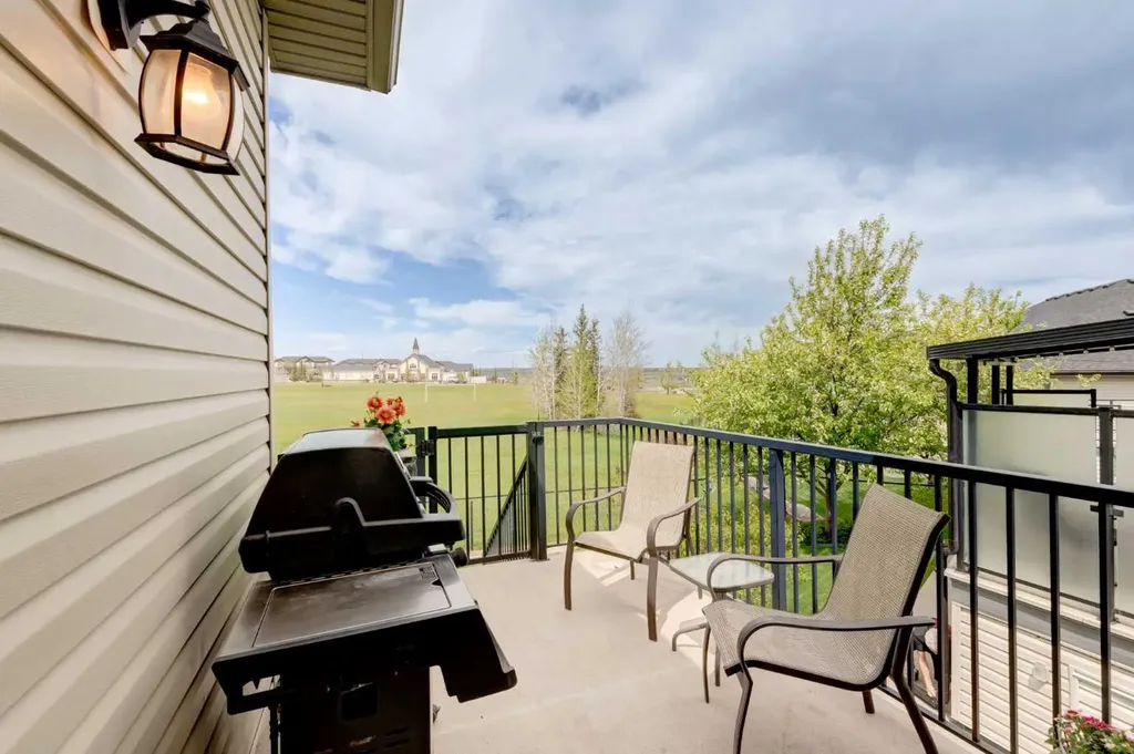 38 Kincora Terrace NW Calgary AB T3R 1M1
