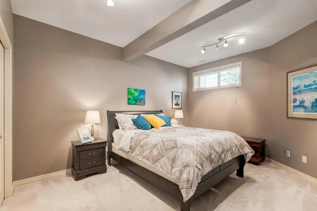 38 Kincora Terrace NW Calgary AB T3R 1M1