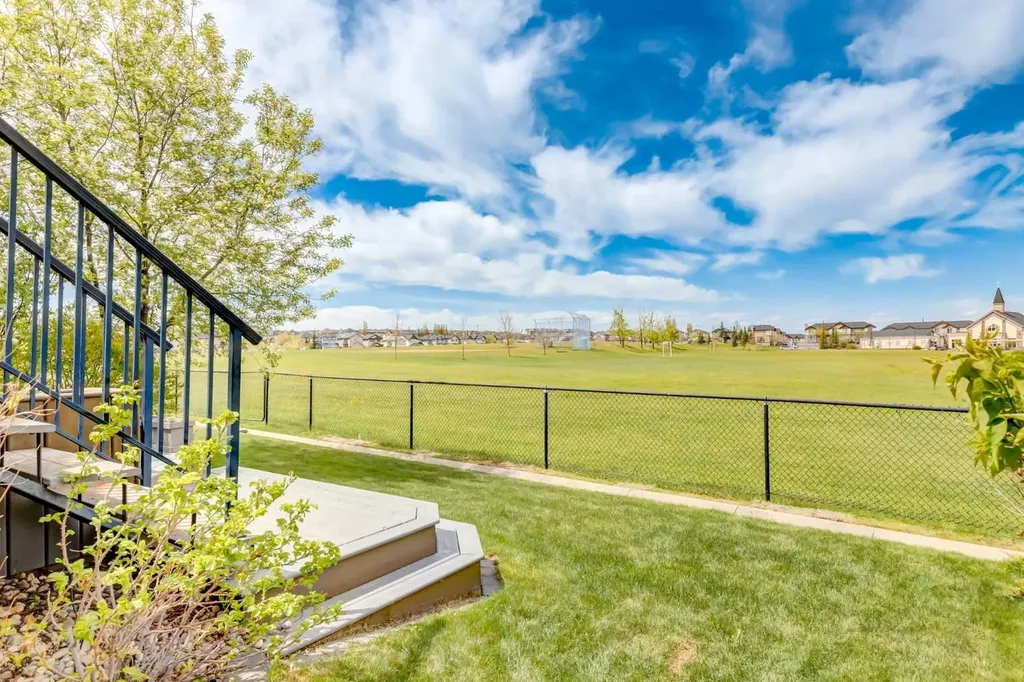 38 Kincora Terrace NW Calgary AB T3R 1M1
