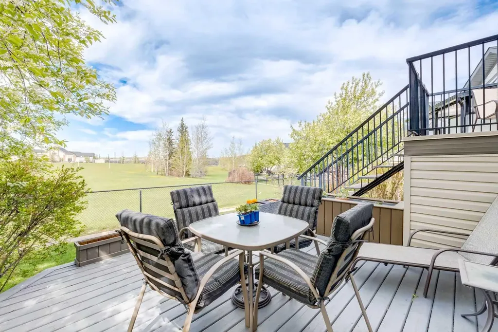 38 Kincora Terrace NW Calgary AB T3R 1M1