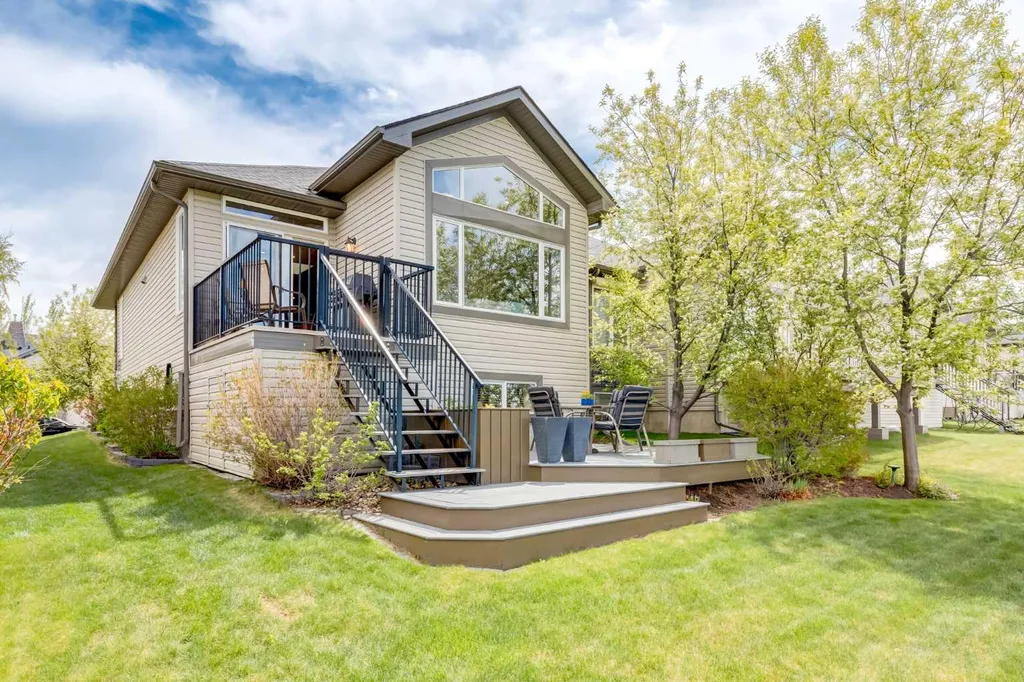 38 Kincora Terrace NW Calgary AB T3R 1M1