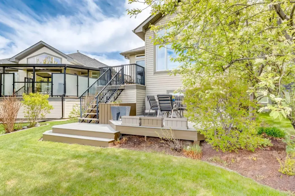 38 Kincora Terrace NW Calgary AB T3R 1M1