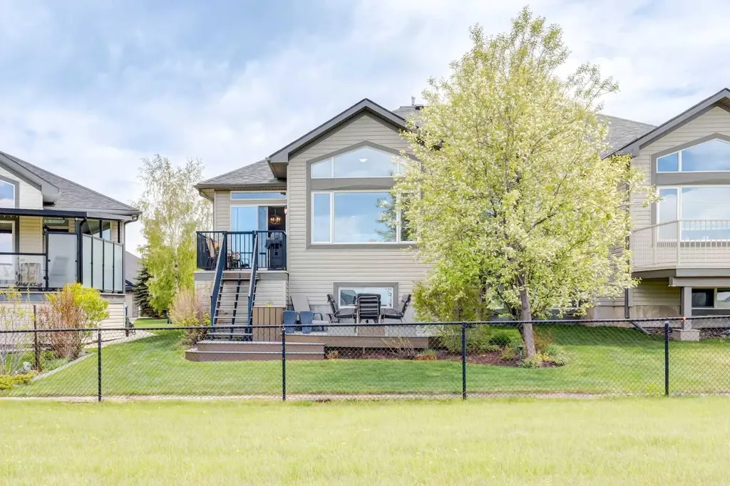 38 Kincora Terrace NW Calgary AB T3R 1M1