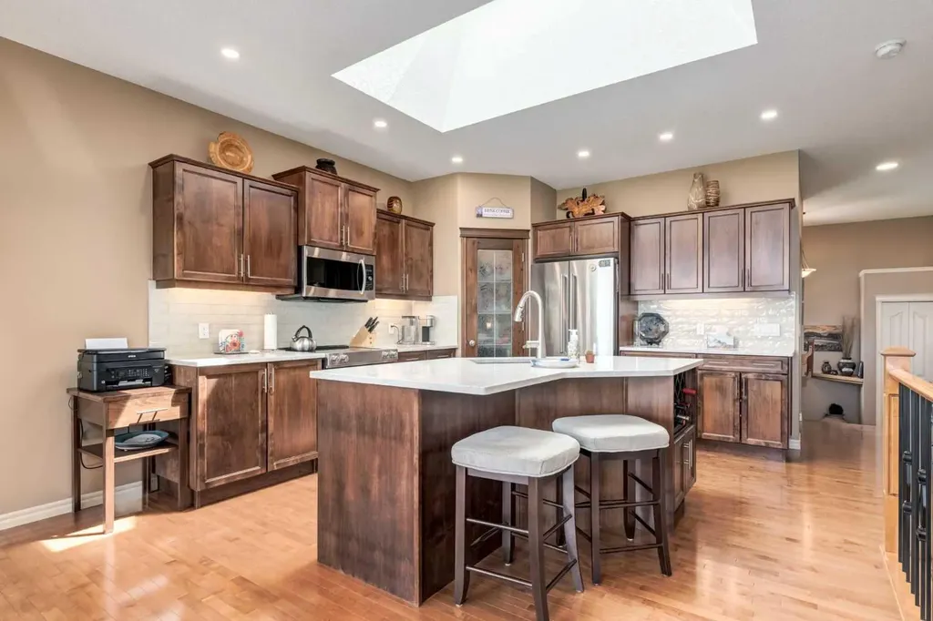 38 Kincora Terrace NW Calgary AB T3R 1M1