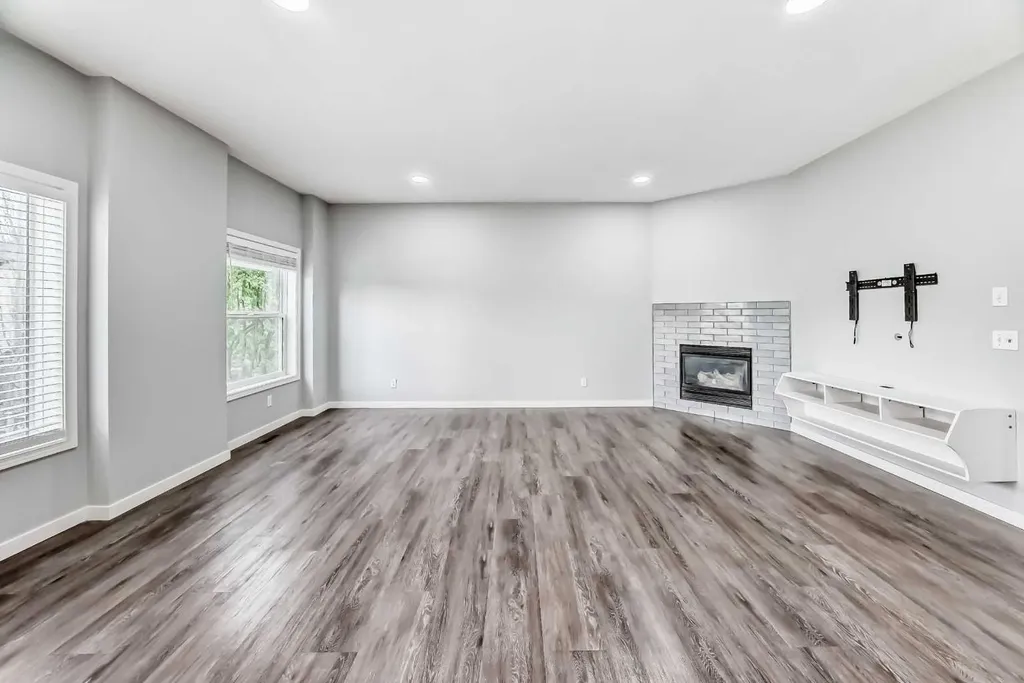 114 Valley Crest Close NW Calgary AB T3B 5W9
