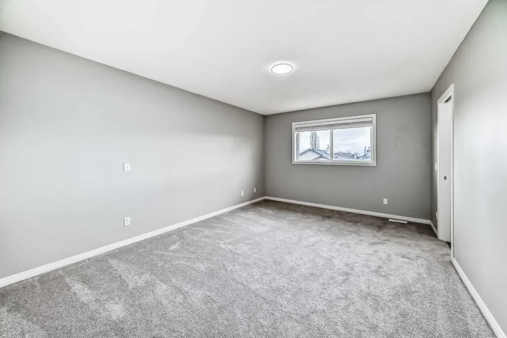 114 Valley Crest Close NW Calgary AB T3B 5W9