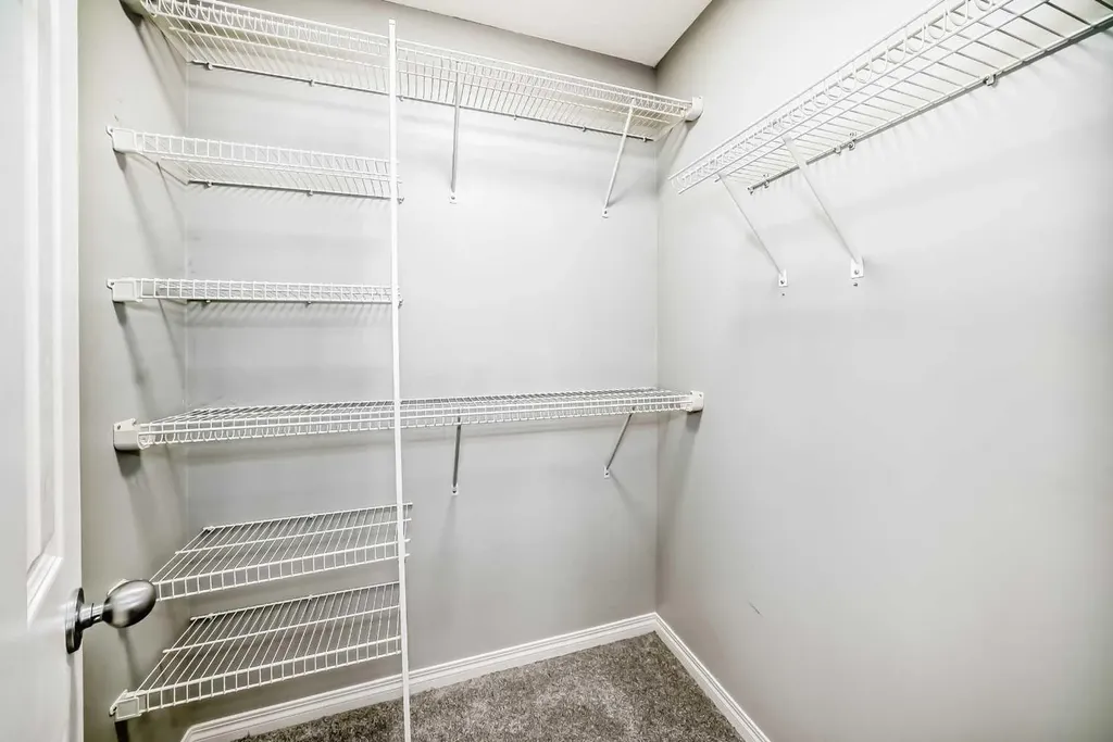114 Valley Crest Close NW Calgary AB T3B 5W9