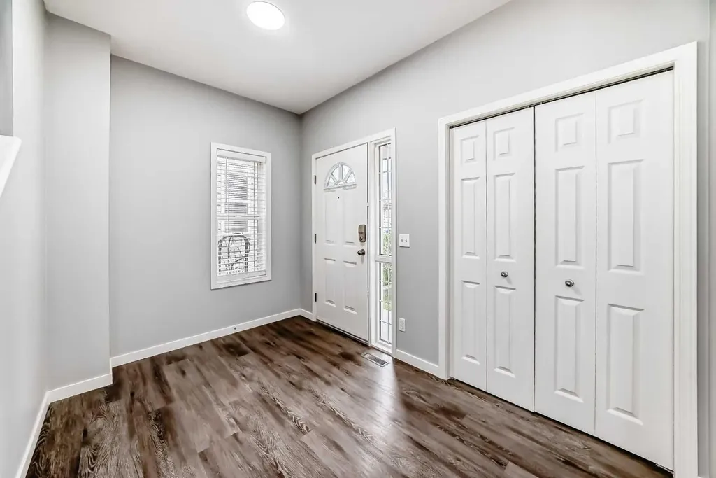 114 Valley Crest Close NW Calgary AB T3B 5W9