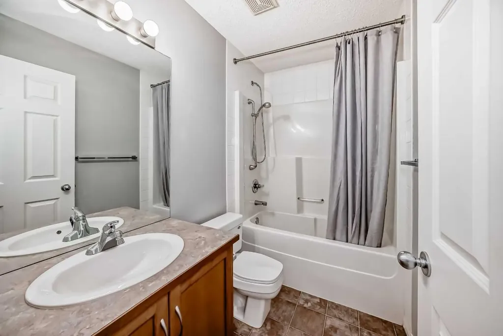 114 Valley Crest Close NW Calgary AB T3B 5W9